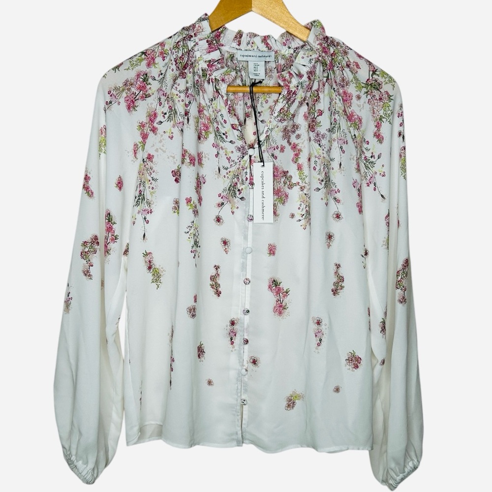 🩷 NWT Cupcakes and Cashmere Women Floral Button Down Blouse Peasant Size Small